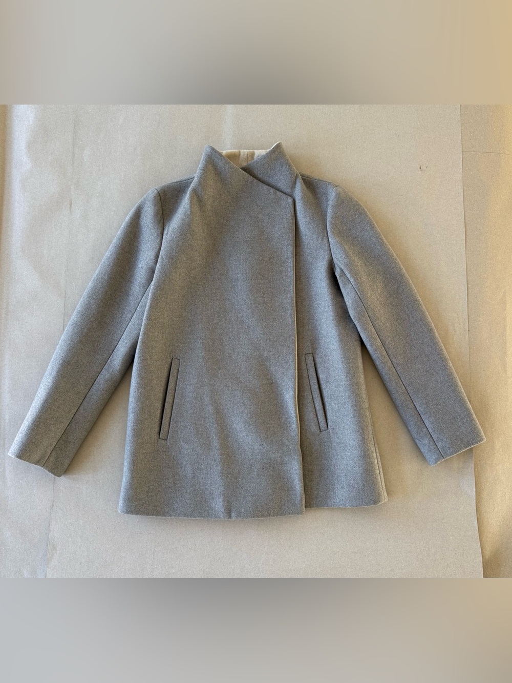 Theory — NWOT Naomo R Hi-Neck Wool-Cashmere Two Tone Coat — Size L